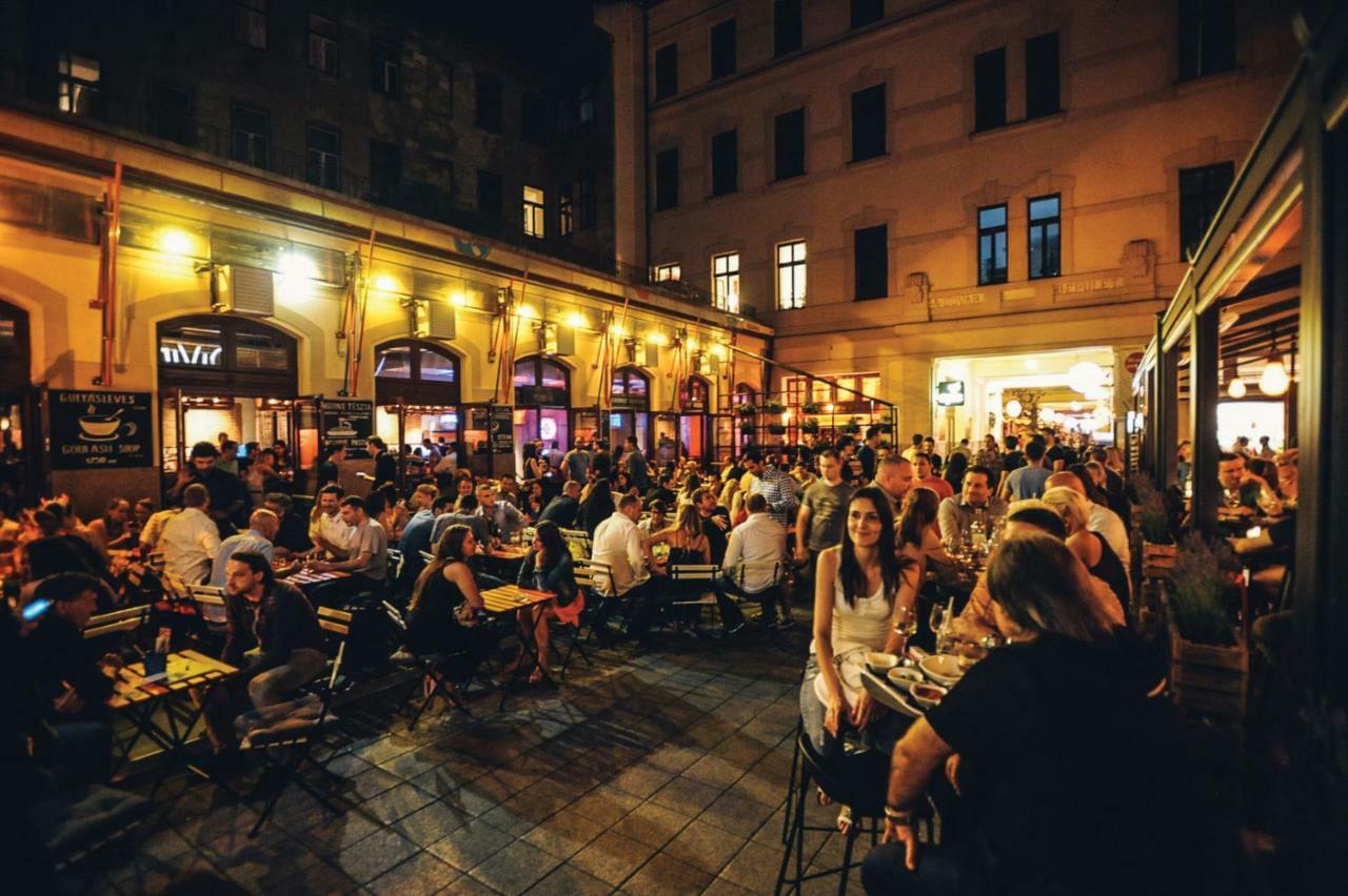 Gozsdu Court Budapest Hotel Exterior photo